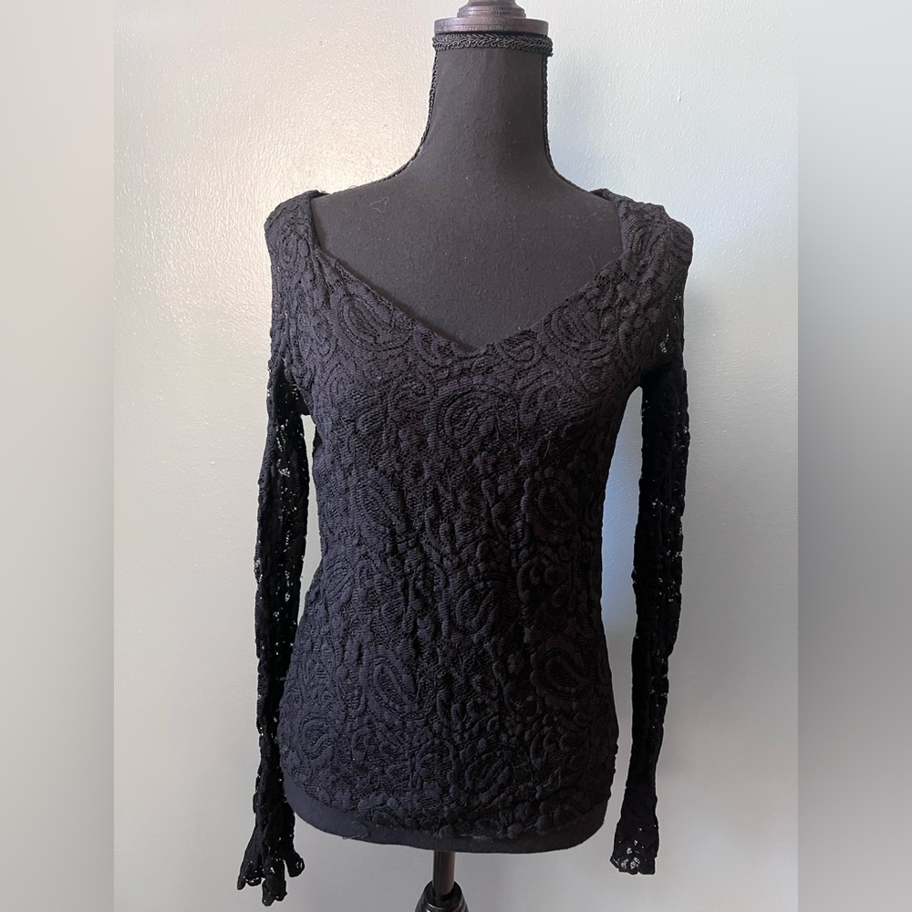 Black Lace Long Sleeve Top